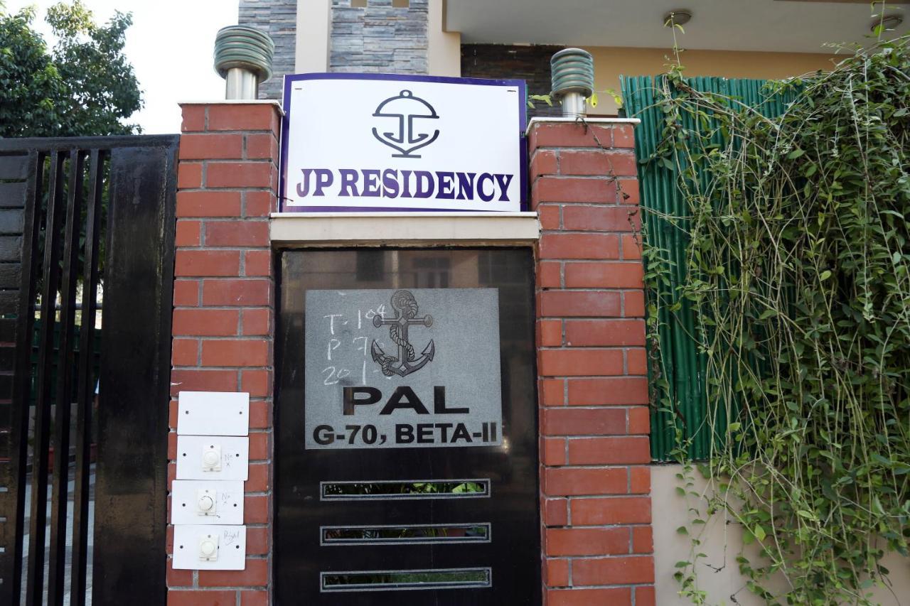 J P Residency Hotel Greater Noida Exterior photo